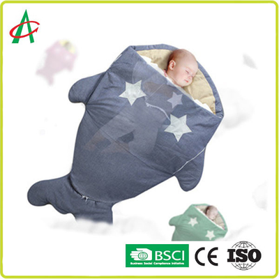 BSCI 90x60cm Sleeping Bag Baby Shark untuk usia 0-12 bulan